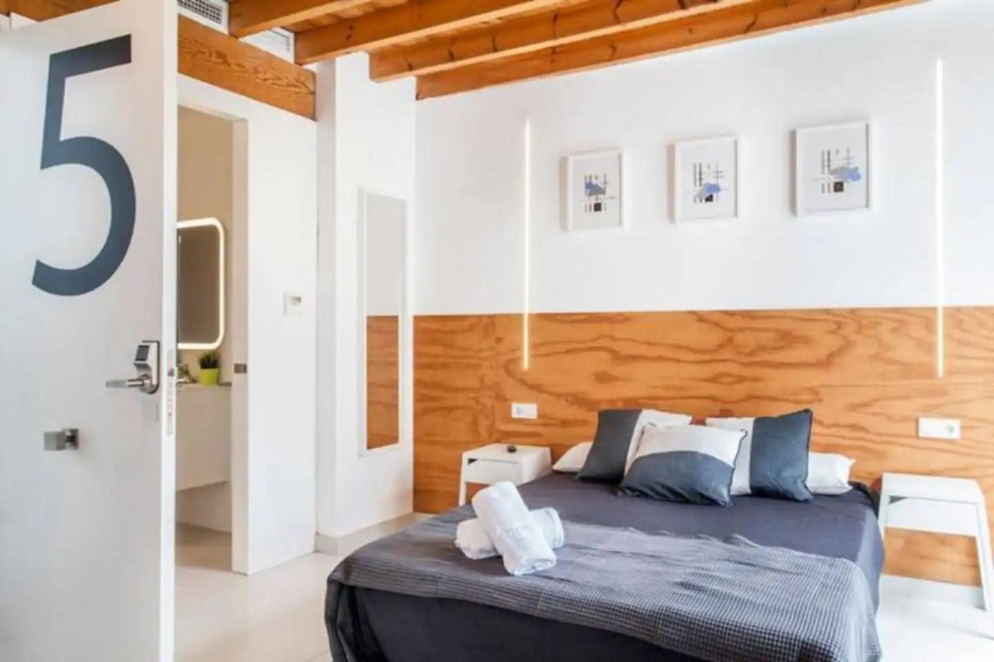Apartamento Soleado En Plaza Del Carmen فالنسيا المظهر الخارجي الصورة