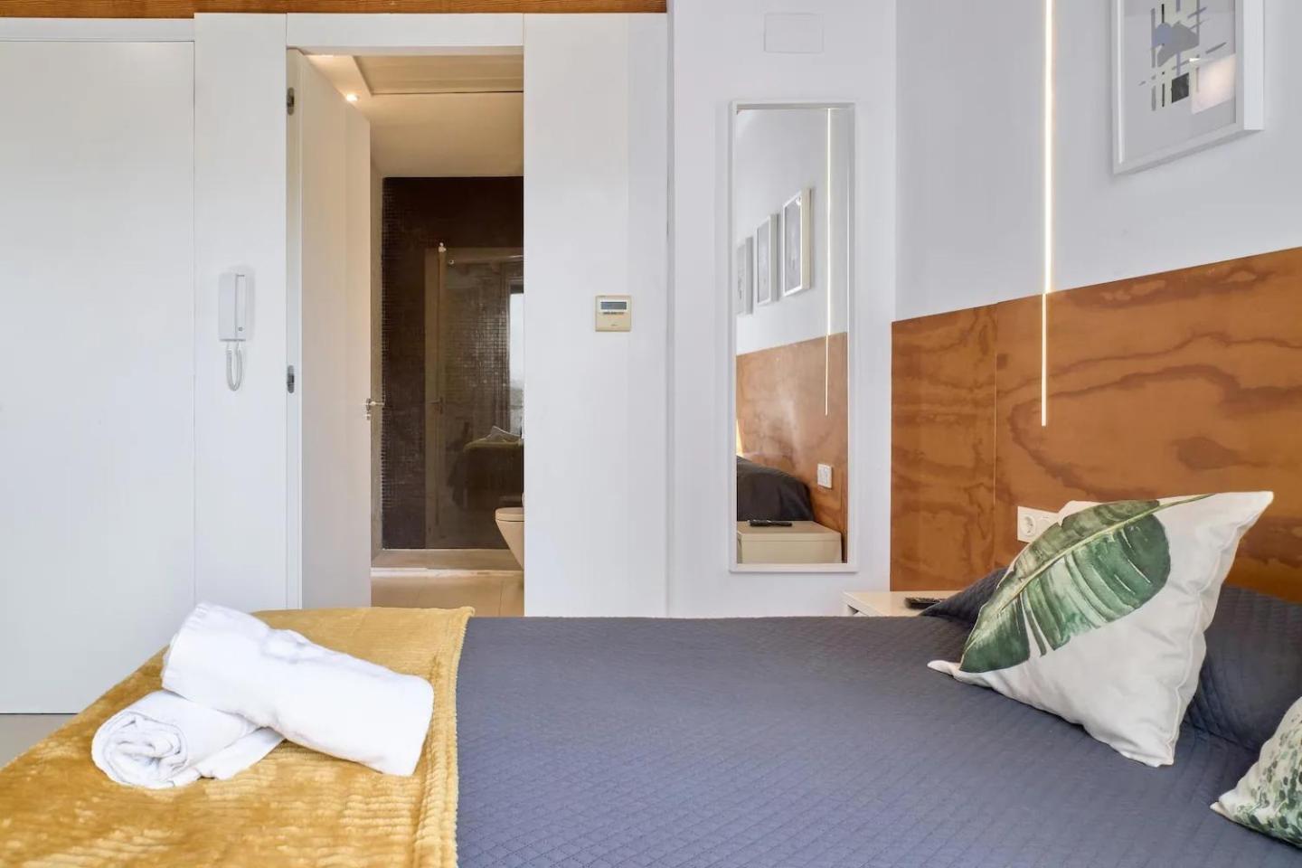 Apartamento Soleado En Plaza Del Carmen فالنسيا المظهر الخارجي الصورة
